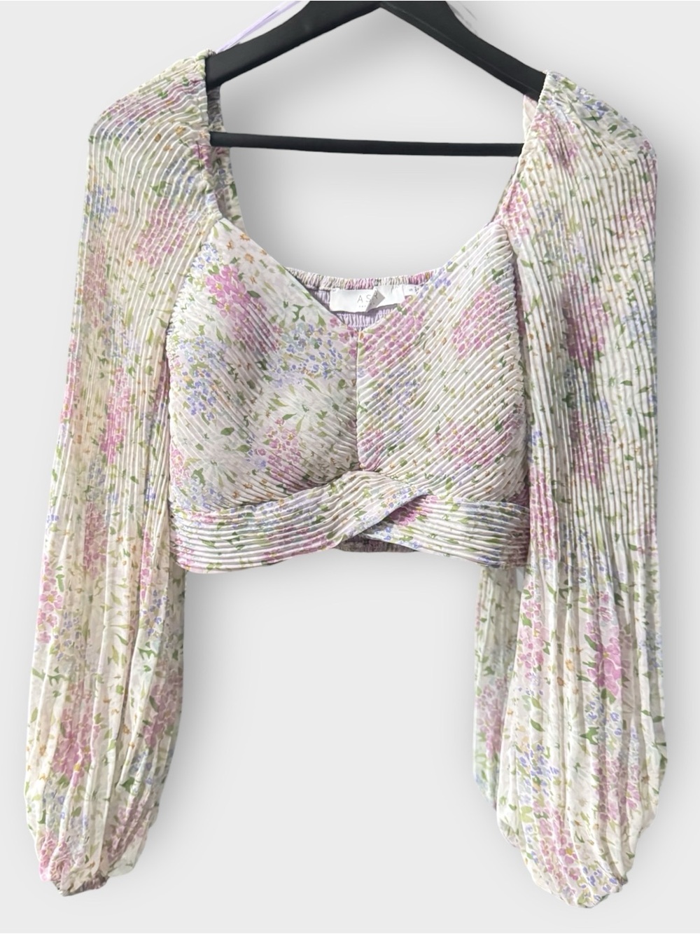 nwt ASTR Floral Pleated Puff Sleeve Crop Top Cream Lilac Peasant Cottagecore
